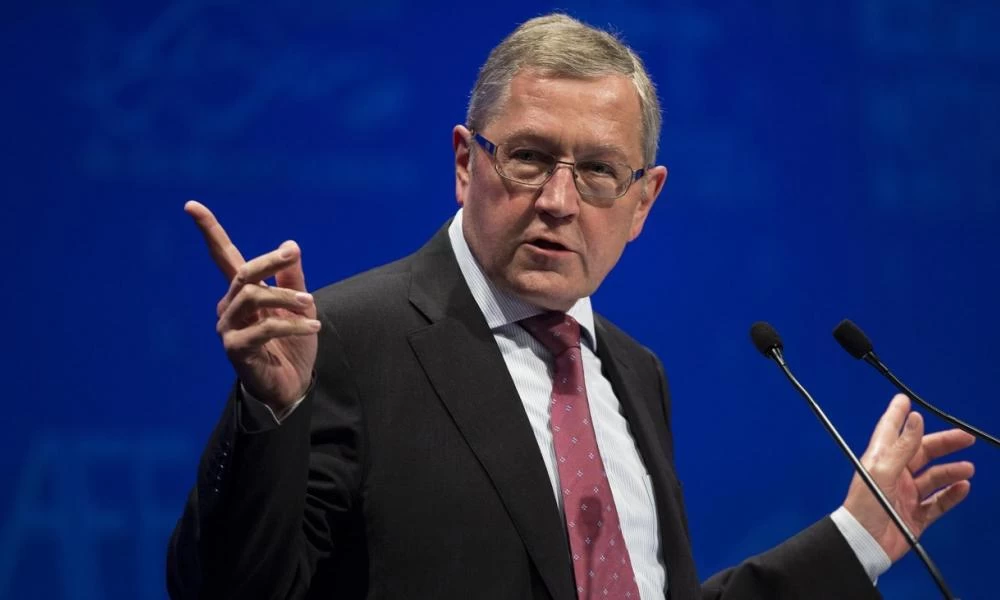 Ρέγκλινγκ: "Σε υψηλά επίπεδα, αλλά βιώσιμο το χρέος της Ελλάδας"